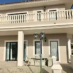 Vista Bella In Ruhiger Villengegend Mit Meerblick فيلة *