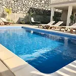Vista Bella In Ruhiger Villengegend Mit Meerblick فيلة *