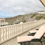فيلة Vista Bella In Ruhiger Villengegend Mit Meerblick أذيخي