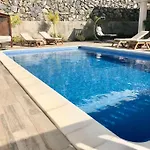 Vista Bella In Ruhiger Villengegend Mit Meerblick * أذيخي