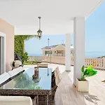 Vista Bella In Ruhiger Villengegend Mit Meerblick أذيخي