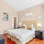 Vista Bella In Ruhiger Villengegend Mit Meerblick أذيخي
