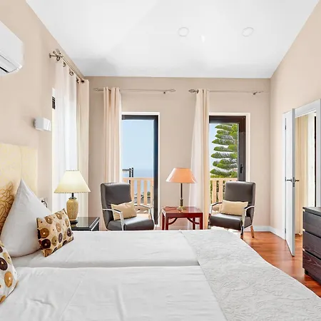 Vista Bella In Ruhiger Villengegend Mit Meerblick ヴィラ アデヘ